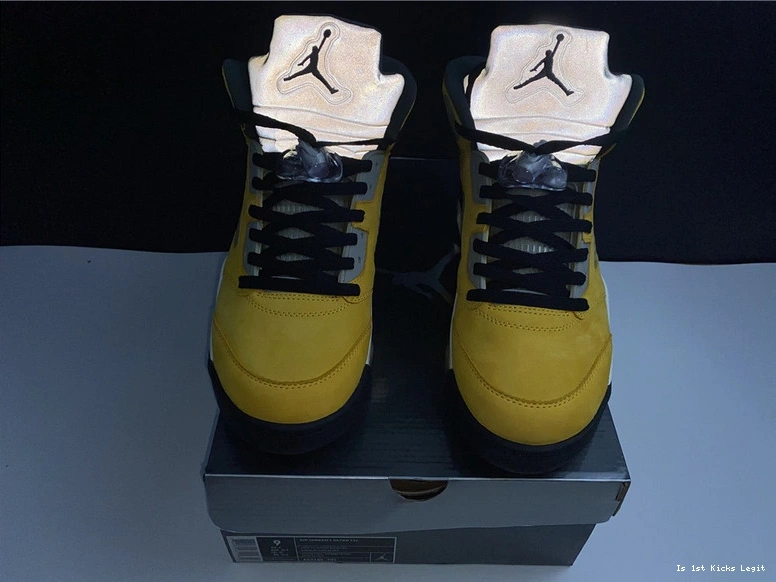  454783-701 Jordan Tokyo  Air 1115